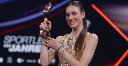 Darja Varfolomeev gewinnt vor Yemisi Ogunleye und Jessica von Bredow-Werndl